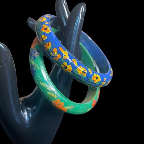 Handcrafted Wooden Floral Bangle Set Boho Chic Hand Painted Colorful Retro Artsy - Picture 8 of 8